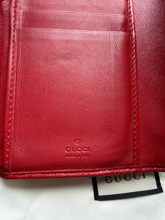 Gucci Red Quilted GG Chevron Marmont Leather Wallet with Gold Hardware - Picture 4 of 6